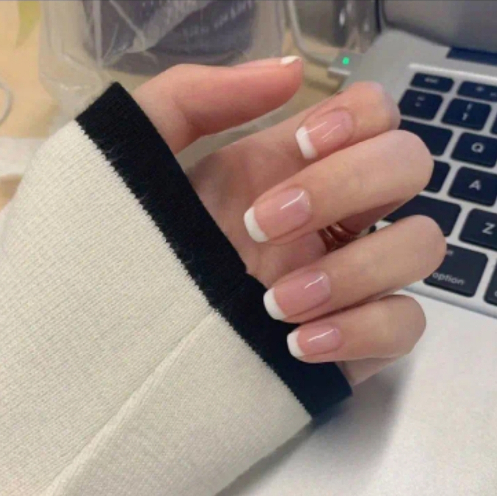 Fake nails